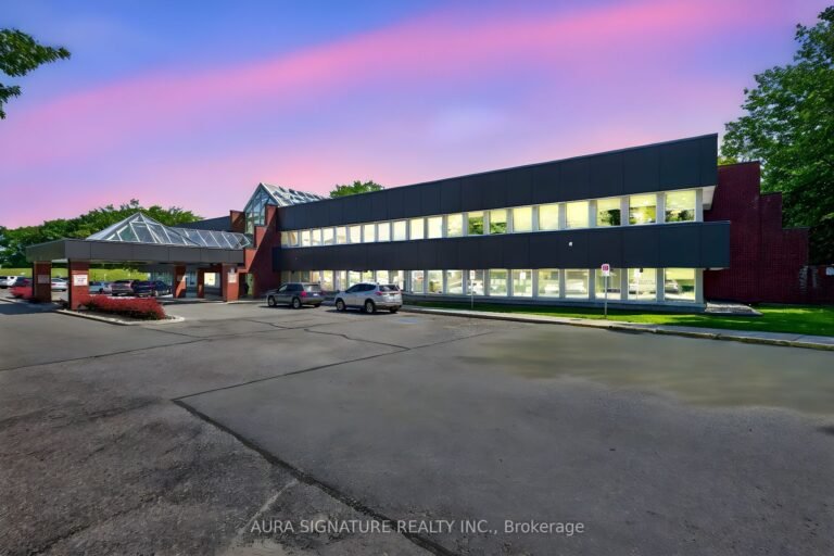 For Lease: 240 Penetanguishene Road 203B, Midland, ON L4R 4P4, Midland, ON s12432666 photo 1
